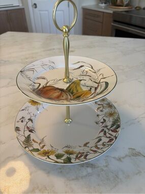 Pottery Barn - Bedford Two-Tier Porcelain Serving Stand in Gold and White NIB